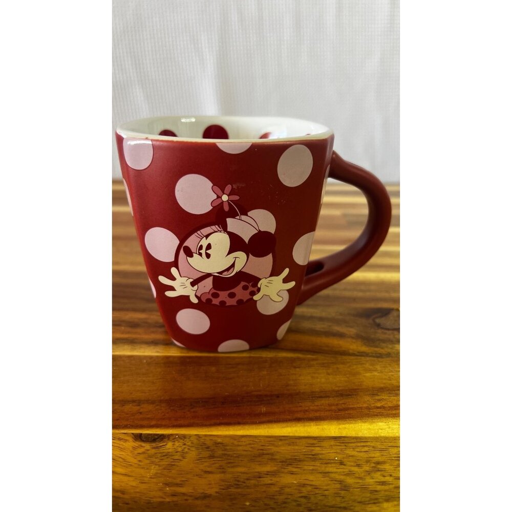 Minnie Mouse ceramic mug, approx 10 oz., whimsical, polka dots